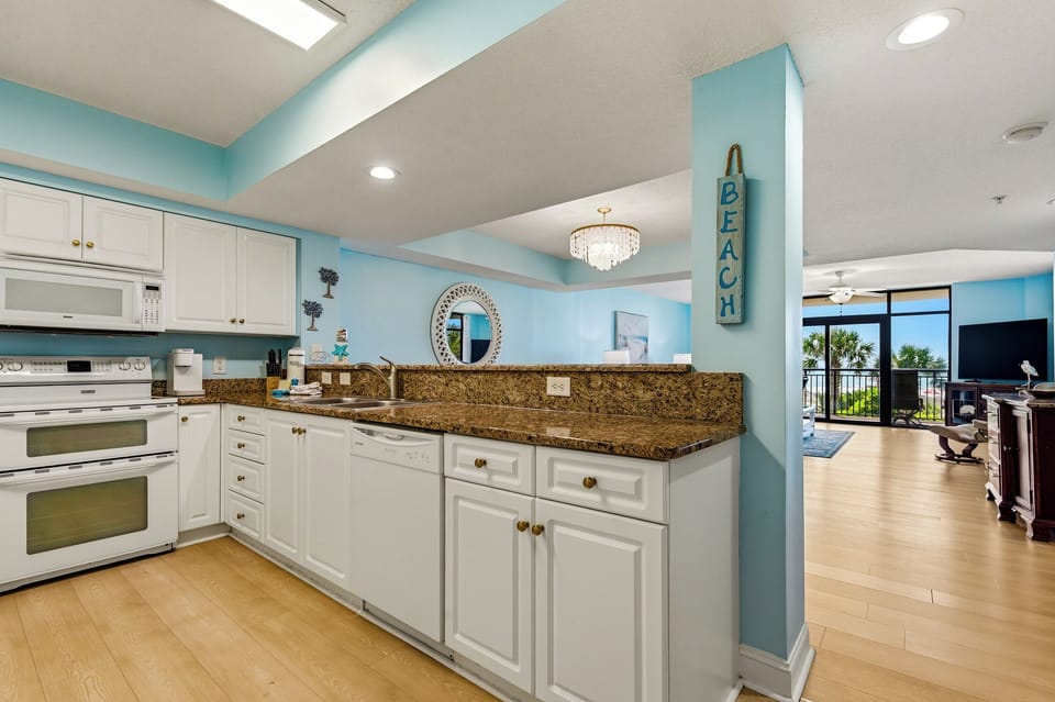 Fully Stocked Kitchen