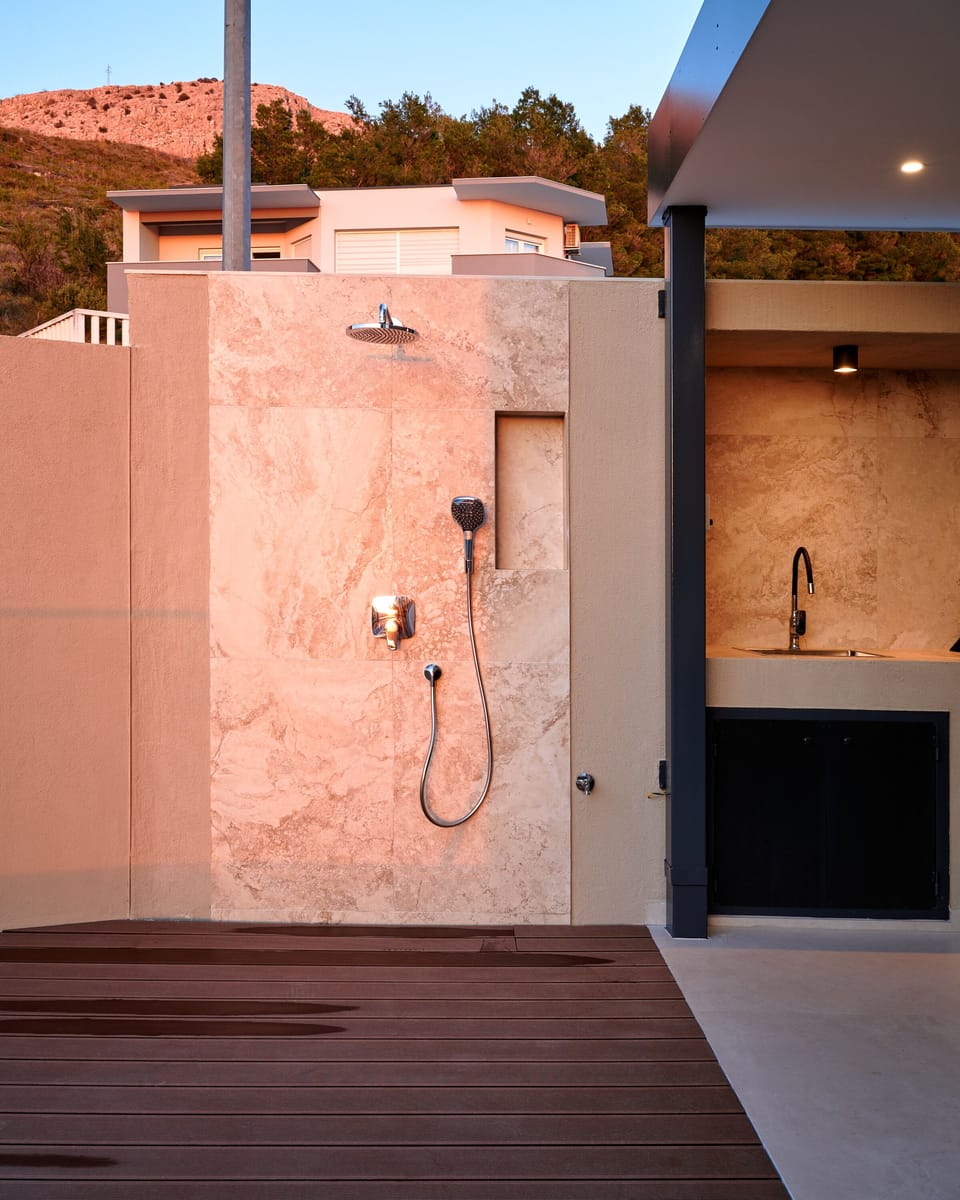 Outside shower