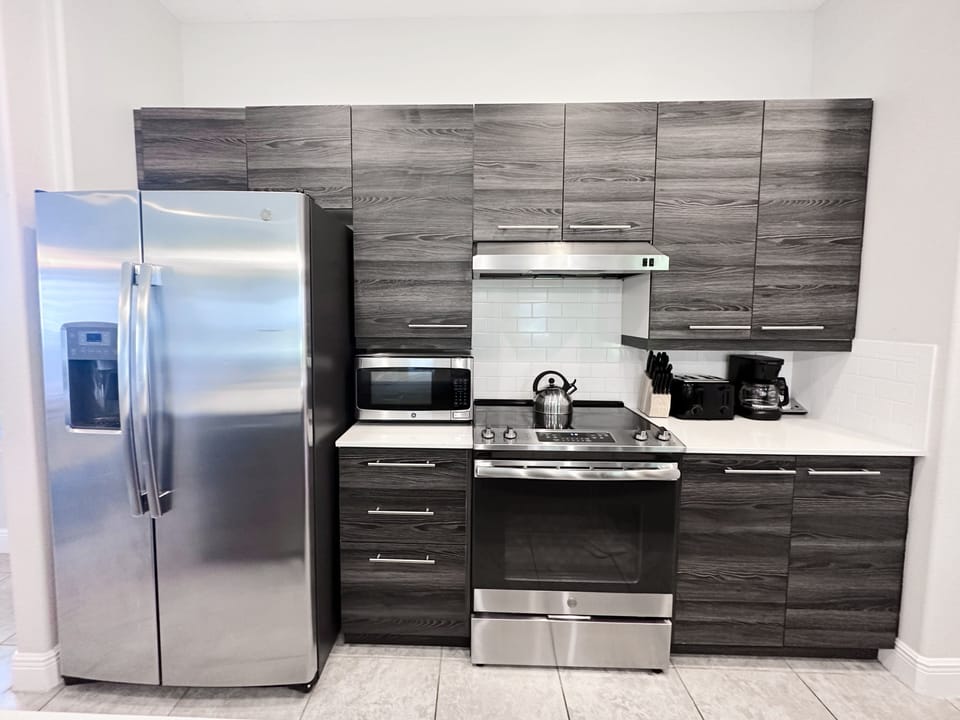 Indoors, Refrigerator, Kitchen, Microwave, Oven