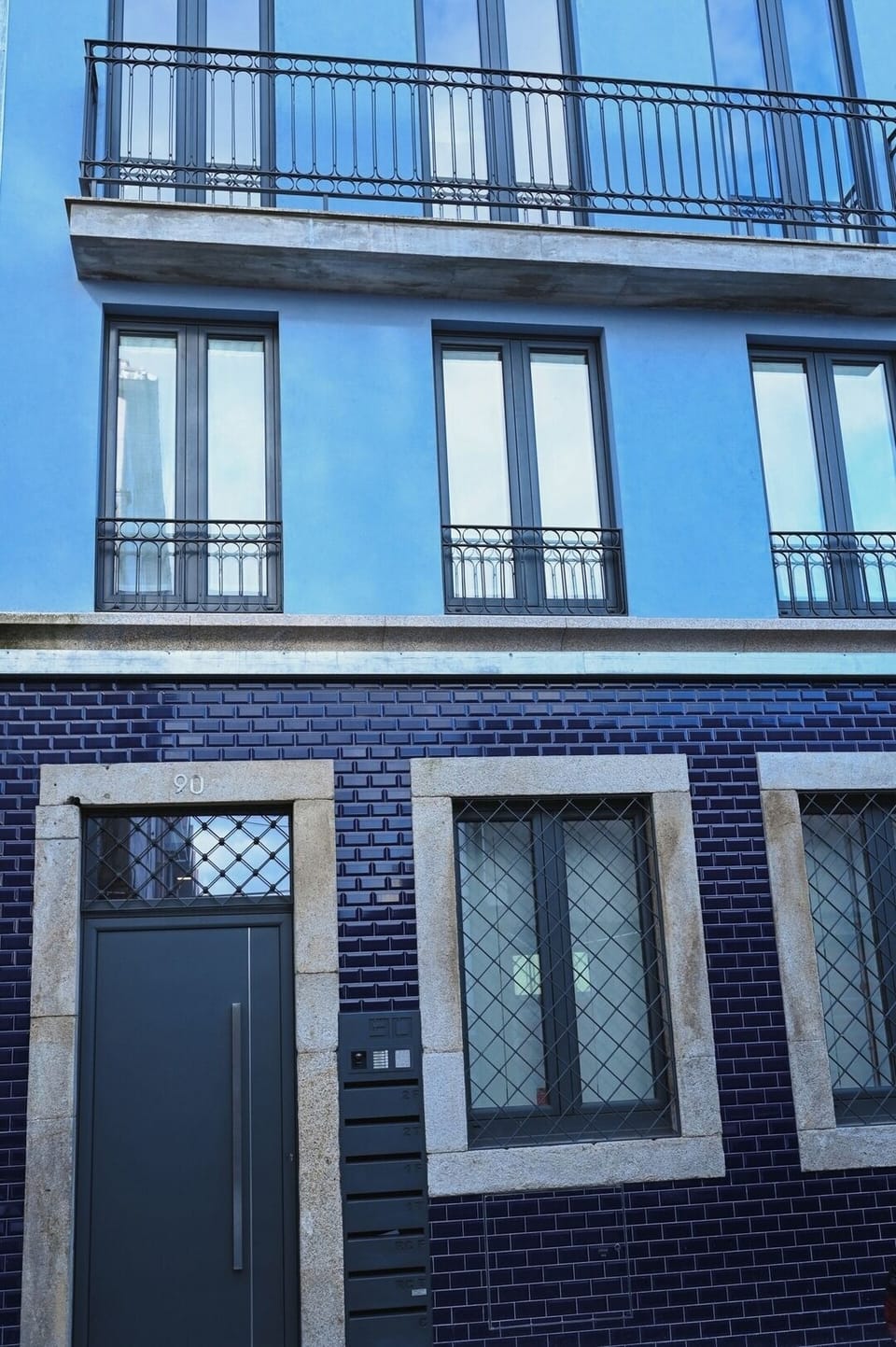 Building facade/Fachada do prédio