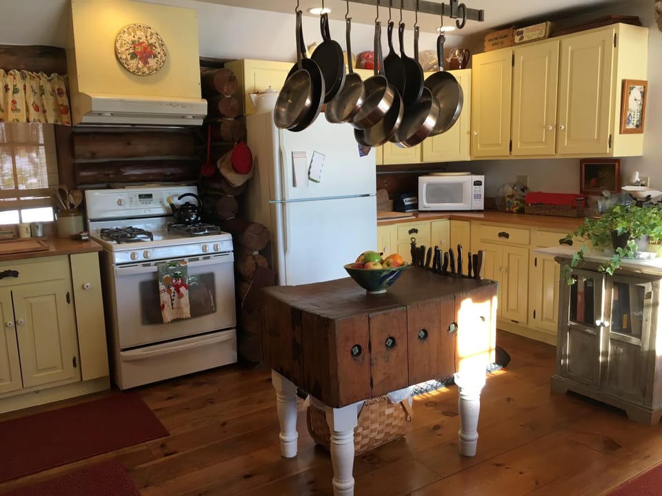 Fully equipped kitchen with plenty of counter space