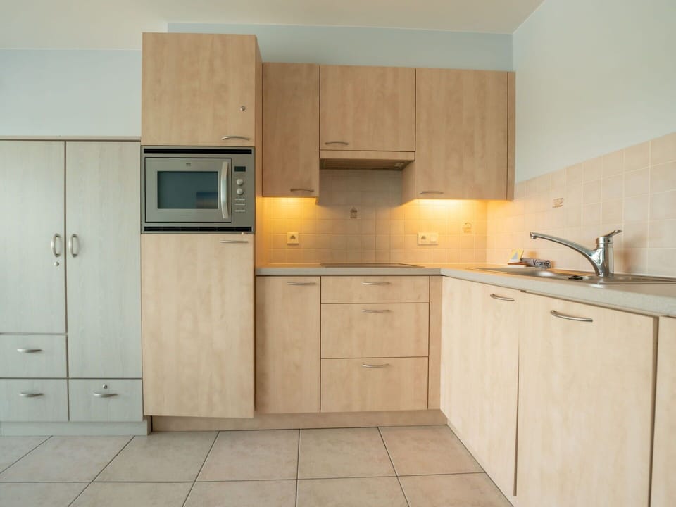 Cabinetry, Kitchen Sink, Property, Sink, Countertop, Building, Kitchen, Kitchen Appliance, Tap, Wood