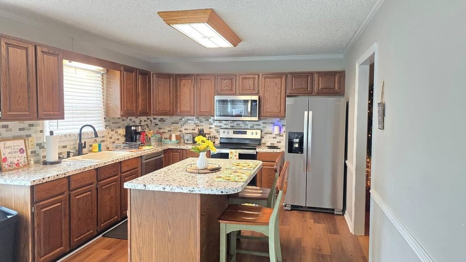 Spacious Kitchen Fully Equipped