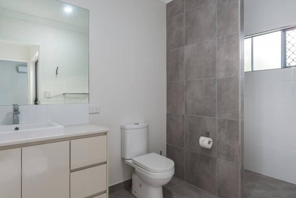Bathroom (1)