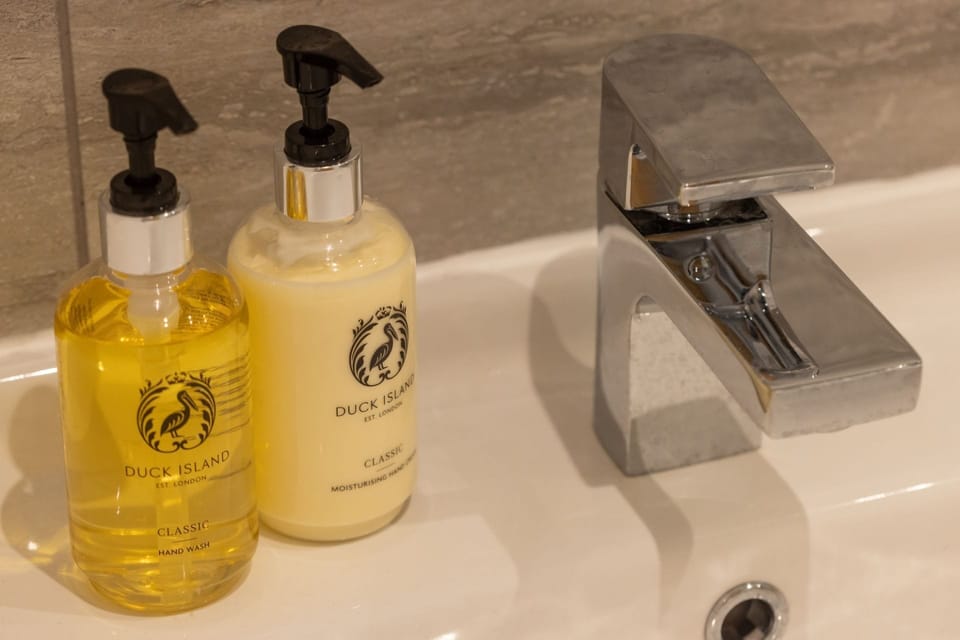 Bathroom amenities