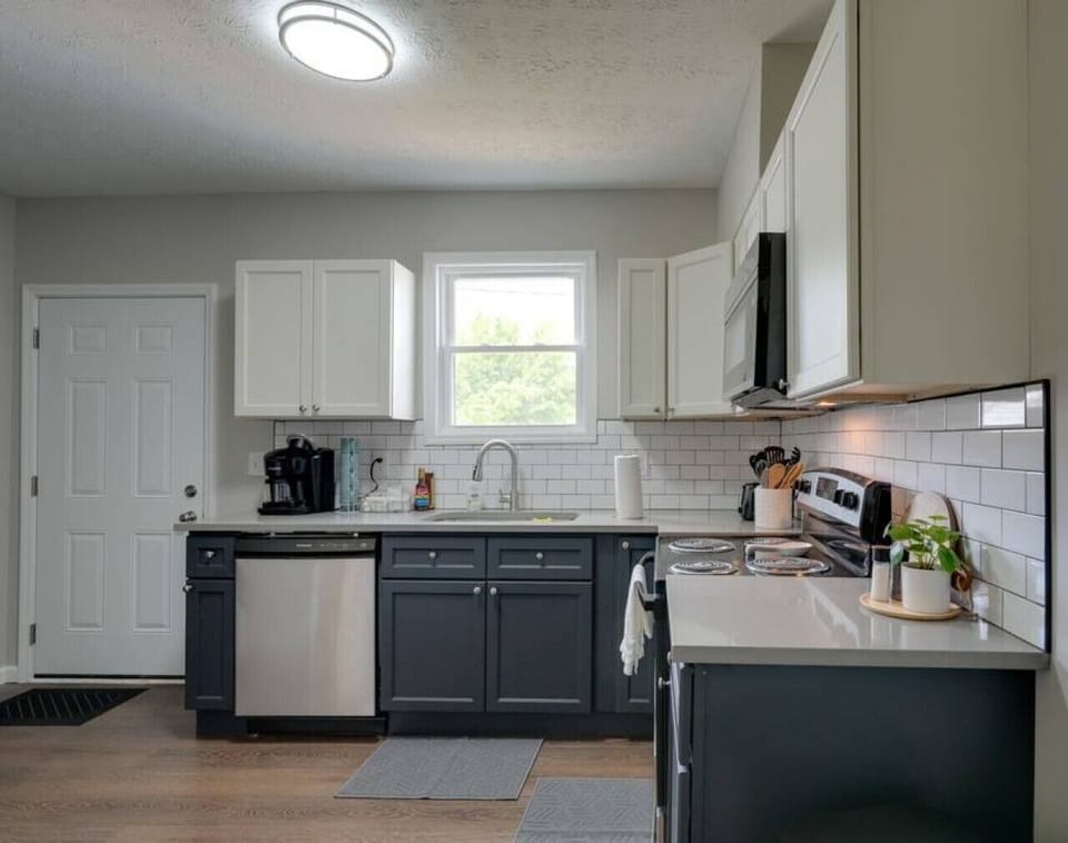 Fully Furnished Kitchen