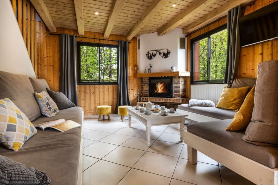 Fire place in chalet 3 Vallées