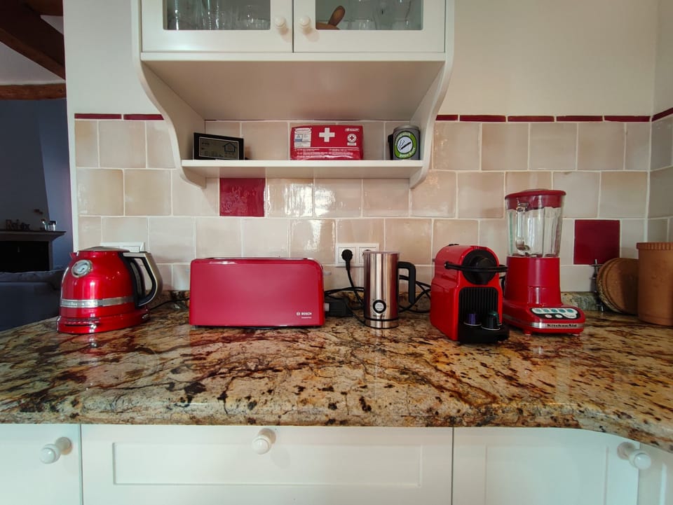 Kitchen equipment