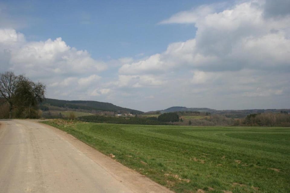 Surroundings [summer] (1-5 km)