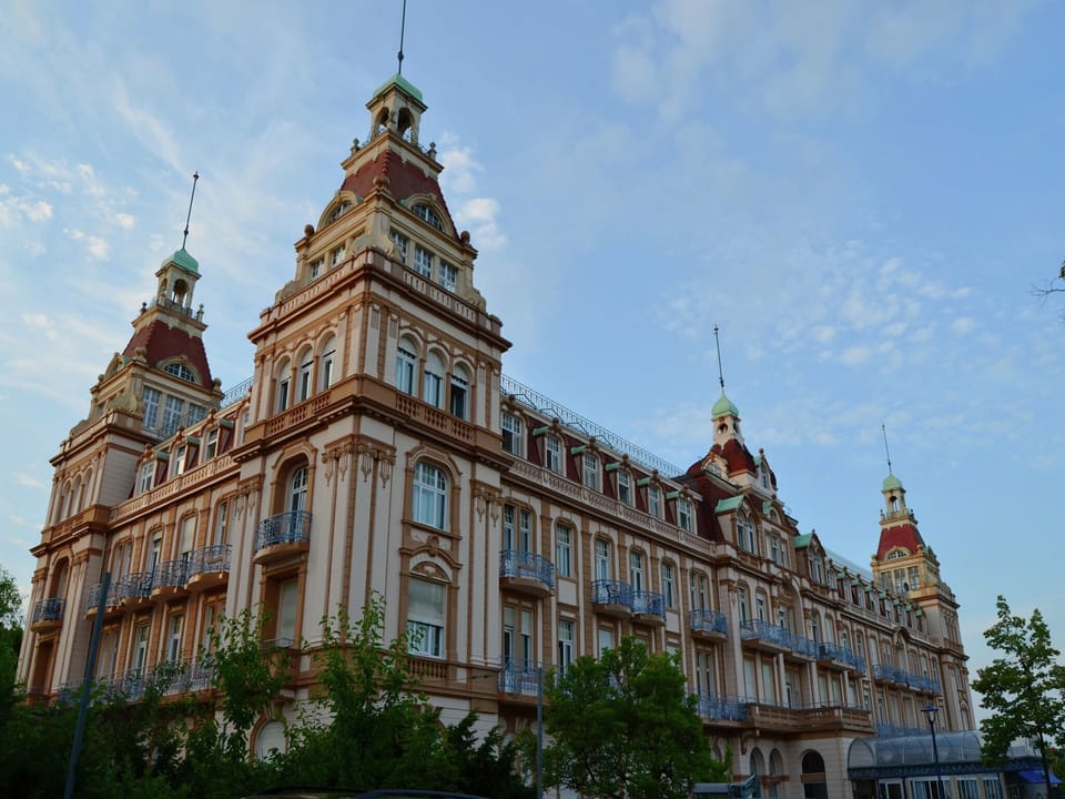 Region [summer] (>5 km)