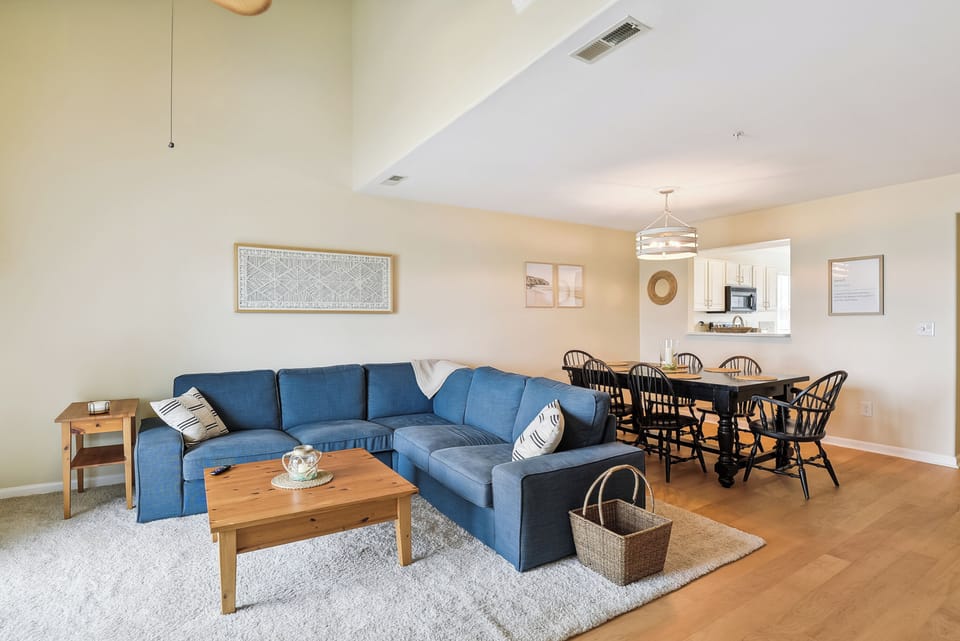 Main Level,Living Area,