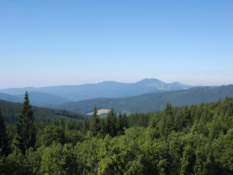 Surroundings [summer] (1-5 km)