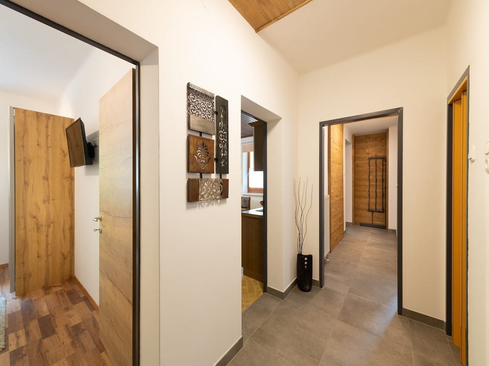 Entrance / Reception
