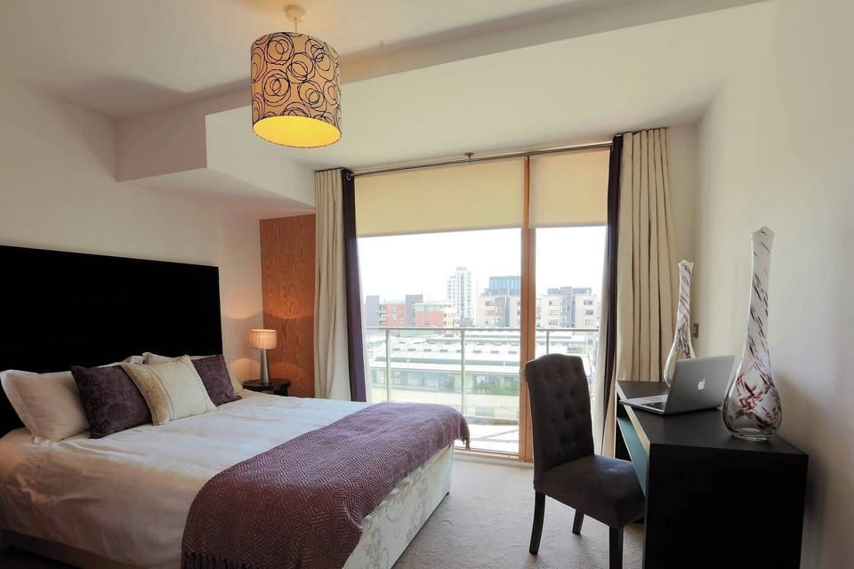 En-suite Master Bedroom with balcony 