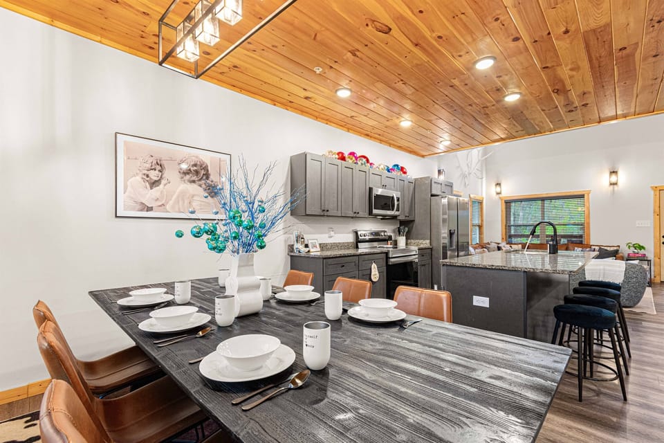 Gather around — plenty of room for six at the dining table!