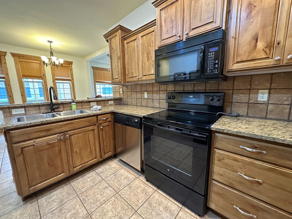 This kitchen has everything you'd need to prepare a full dinner for family or friends.