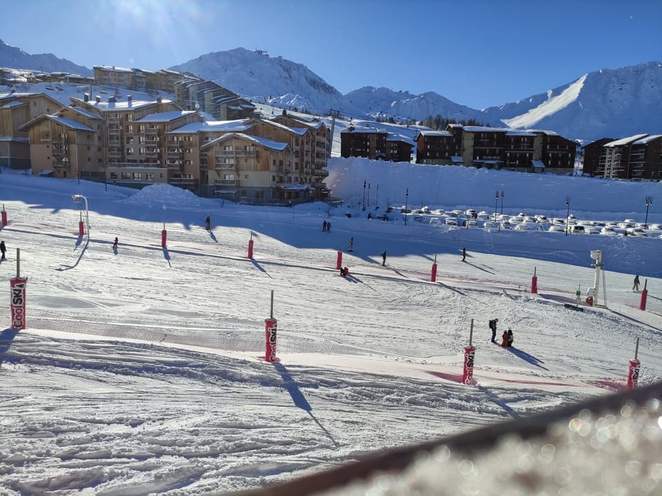 Snow and ski sports