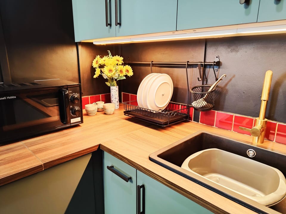 Fitted kitchen - all amenities
