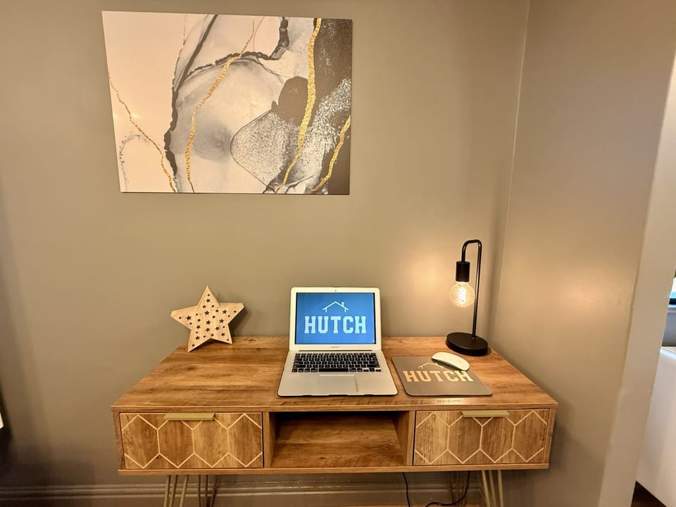 Book direct for 10% off at hutchlifestyleapartments.com