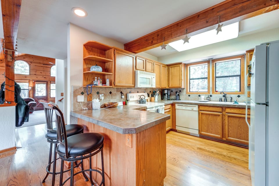 Kitchen | Blender | Drip Coffee Maker & Grinder | Tea Kettle | Toaster Oven