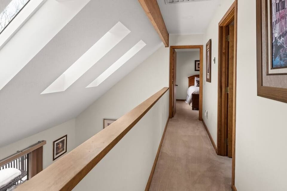 Peaceful townhome in sought-after Stowe location (1484)