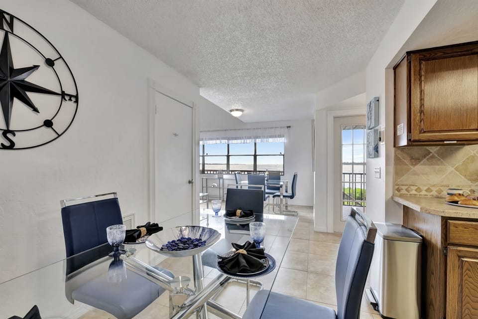 This space is perfect for intimate meals and lively conversations, making it a central hub for gatherings.