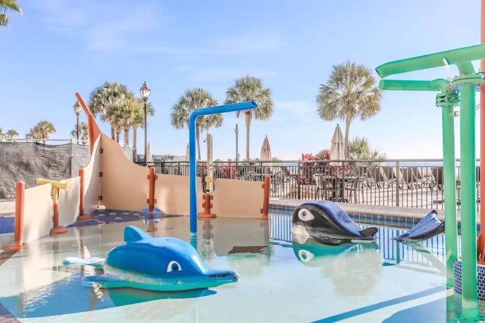 Waterpark with Relaxing Oceanfront ambience