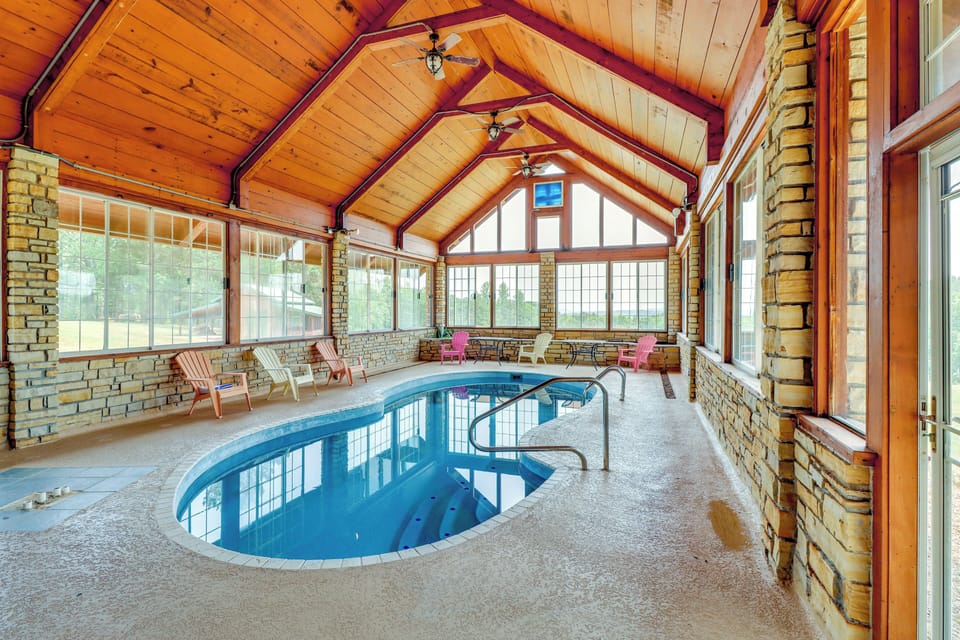 Shirley Vacation Rental | Studio | 1BA | 1,000 Sq Ft | Stairs Required