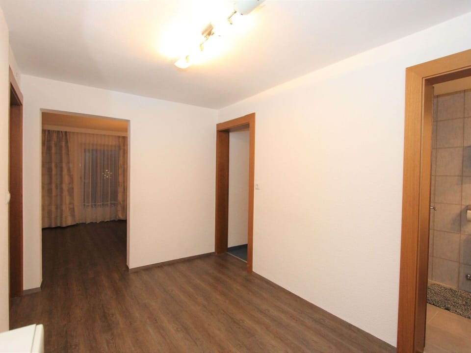 Brown, Property, Building, Wood, Hall, Interior Design, Flooring, Floor, Wood Stain