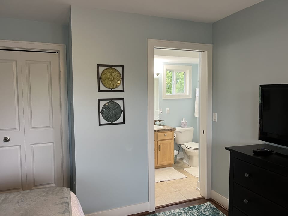 En Suite Entrance to Bathroom