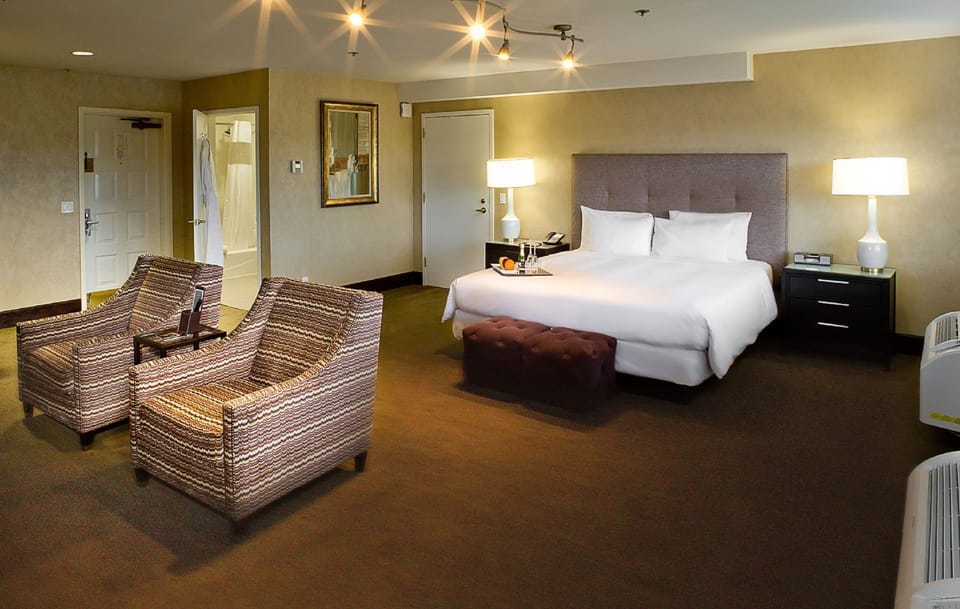 Unit with King size bed