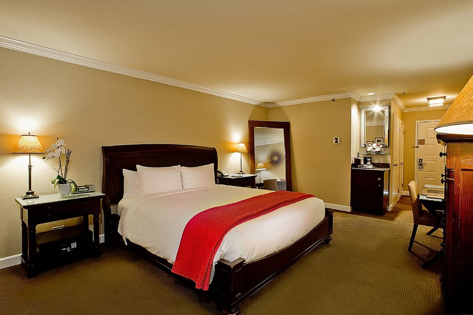 Unit with King size bed