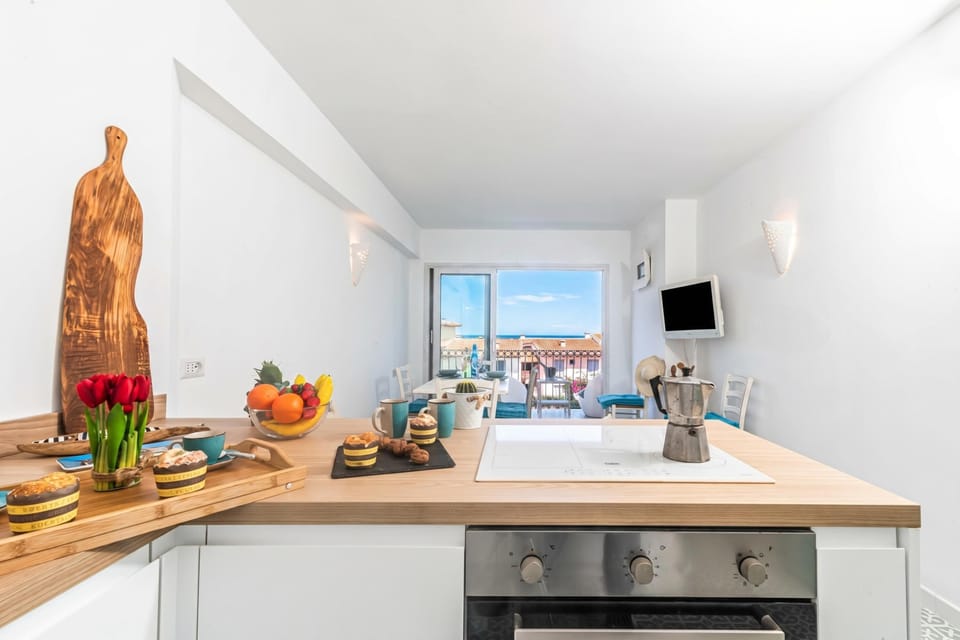Kitchen and dining area