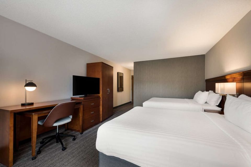 Unit with 2 Queen beds
