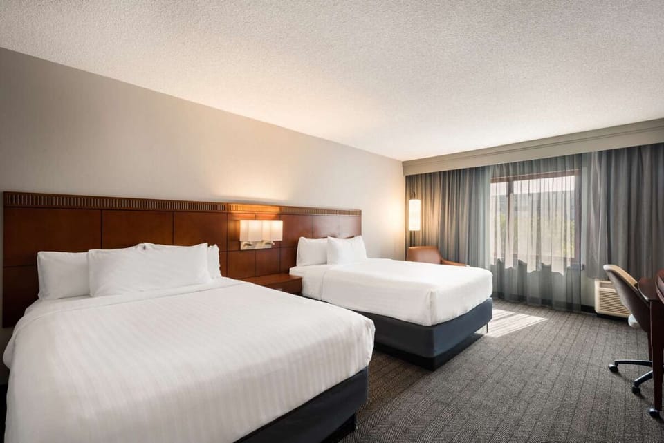 Unit with 2 Queen beds