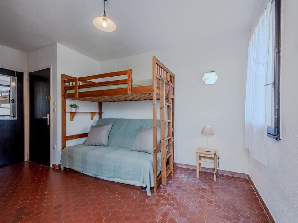 Furniture, Comfort, Wood, Lighting, Window, Bed Frame, Flooring, Floor, House