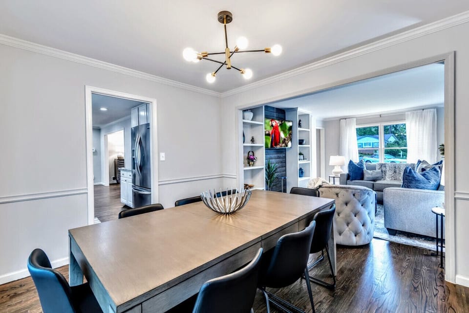 dining room next to living room #1