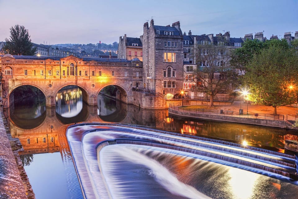 Bath (15 miles) is a beautiful, cosmopolitan city, a World Heritage Site which offers something for everyone