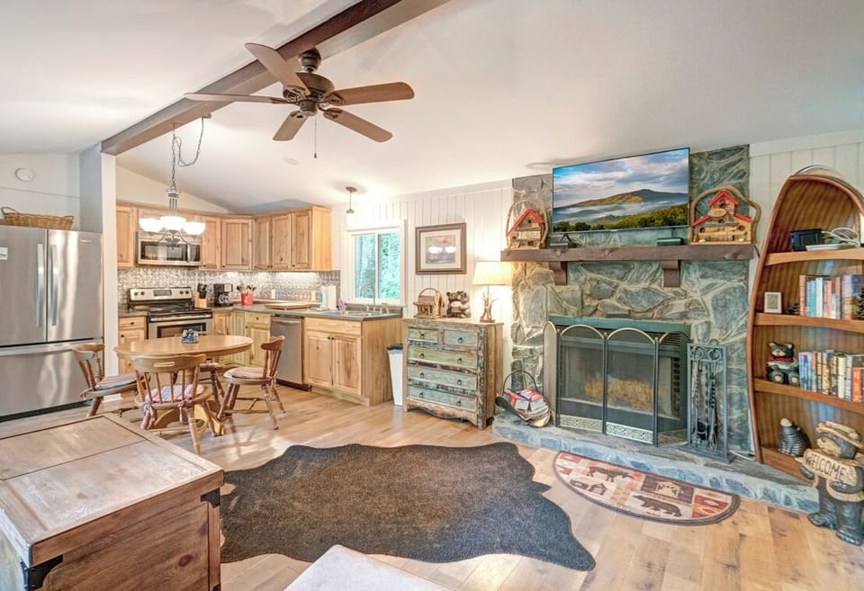 Open Floor Plan--- Wood Fireplace