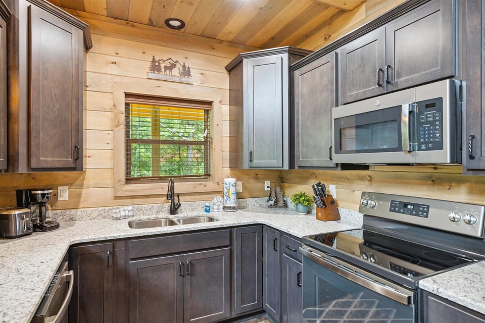 Fully Stocked Kitchen