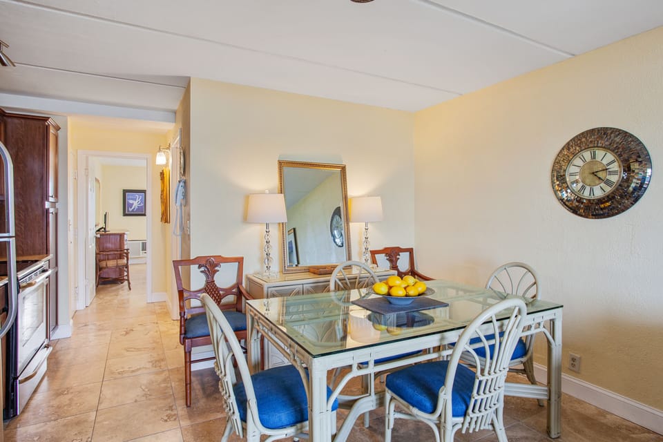 Condo 325