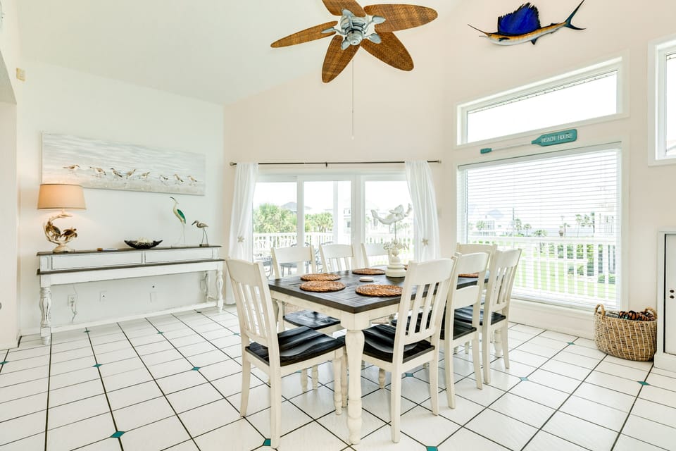 Sit up to 8 at the large dining table