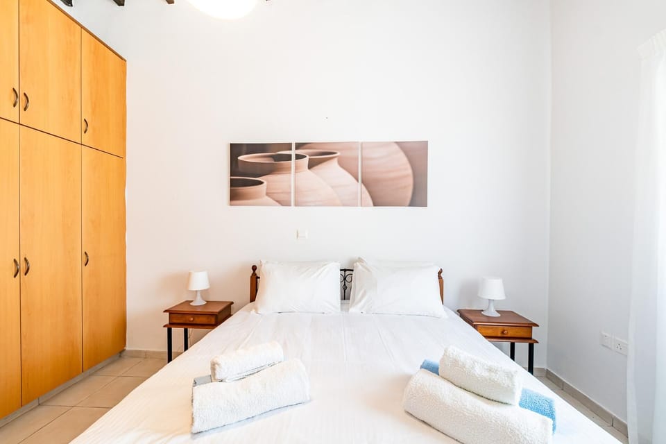 Queen size bed