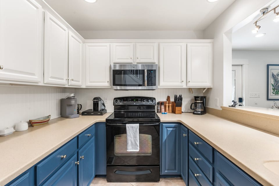 Fully Stocked Kitchen