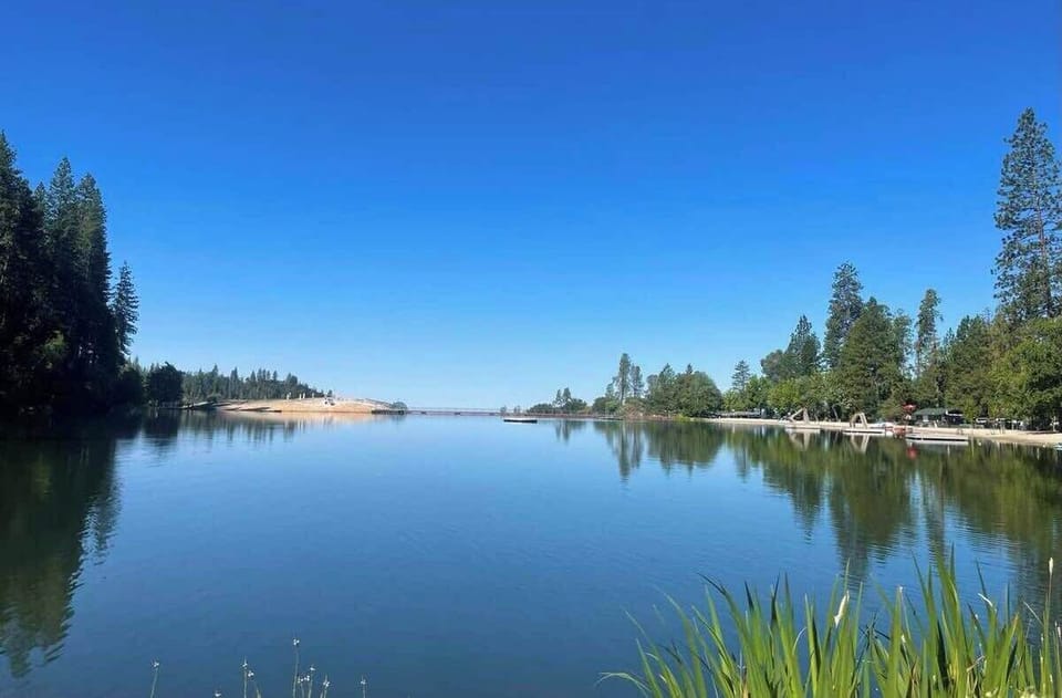 Twain Harte Lake