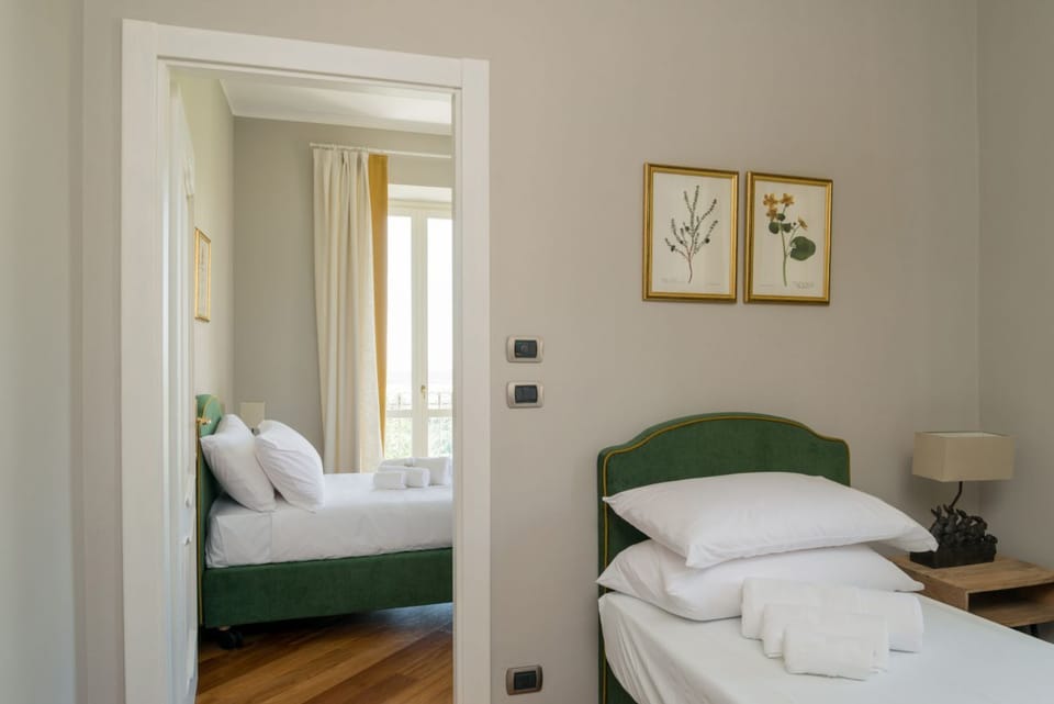 GuestHost - Elegant and spacious villa perfect for accommodating up to 12 guests is located in the center of Vignale in the heart of Monferrato area, nominated a UNESCO World Heritage Site in 2014. The house is equipped with every comfort: WiFi, air cond Apartment in Piedmont