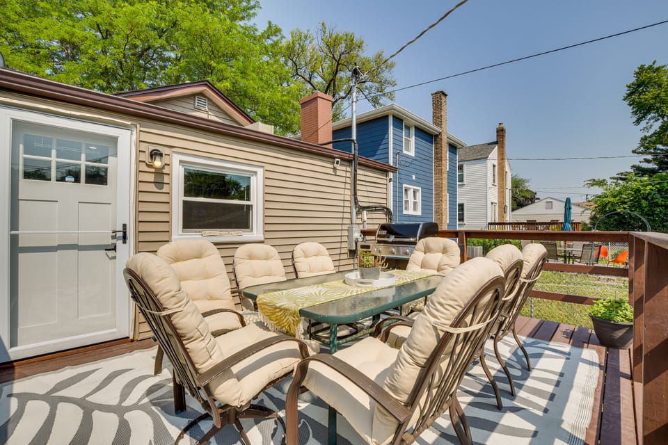 Des Plaines Vacation Rental | 3BR | 1BA | 740 Sq Ft | 5 Steps to Enter