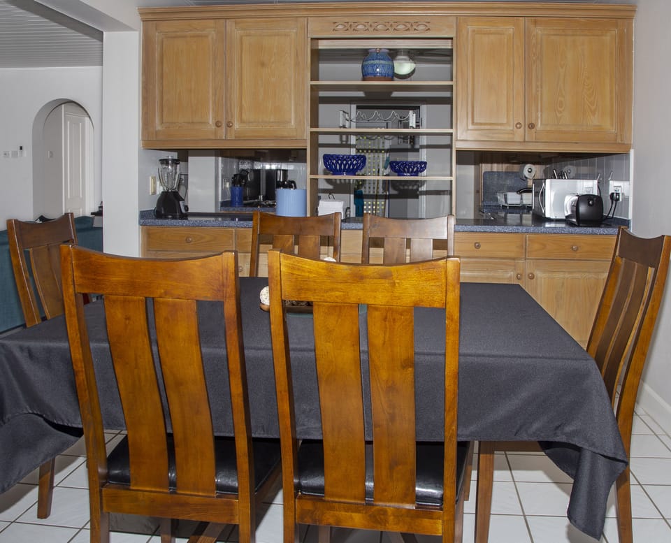 Dining room with seating for 6