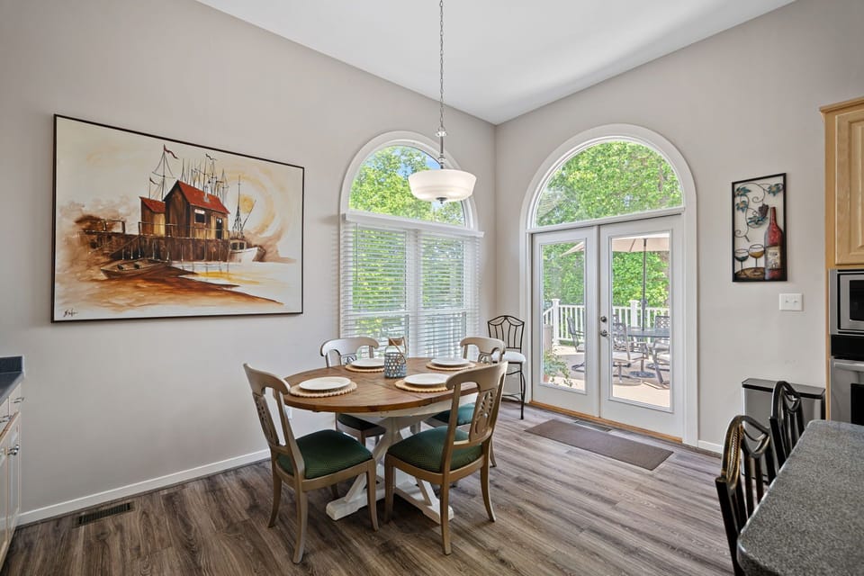 Eat in kitchen area with seating for 4.