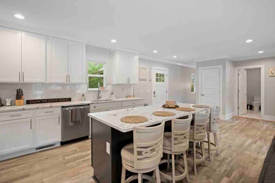 Kitchen Island with seating